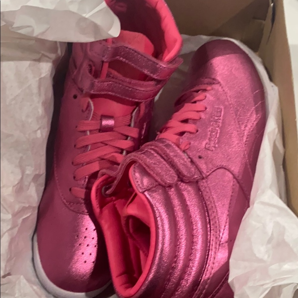Sharp  pink /white hi top Reebok